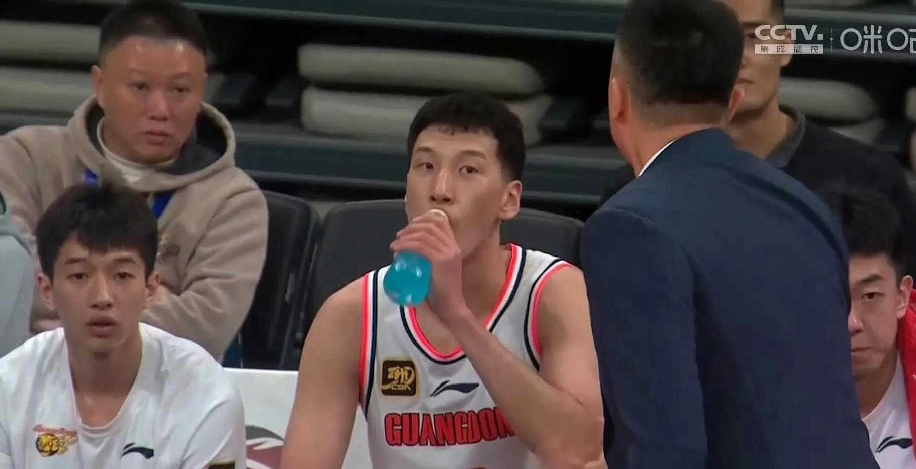 关于广东队成为本场最大亮点，全国篮球锦标赛瞬间破防，碾压的信息