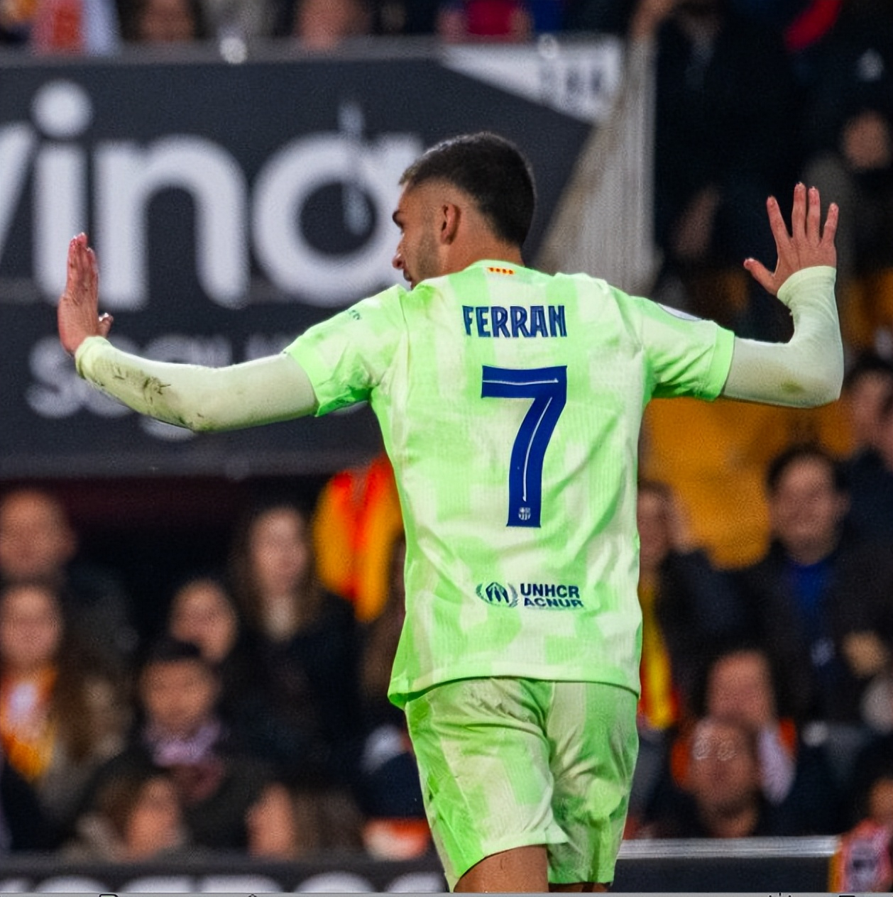 瓦伦西亚主场大胜,积分榜前进一步的简单介绍 瓦伦西亚主场大胜,积分榜前进一步的简单介绍