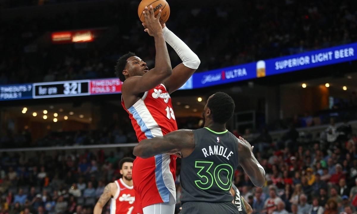 森林狼主场遭遇灰熊反扑，再度落败