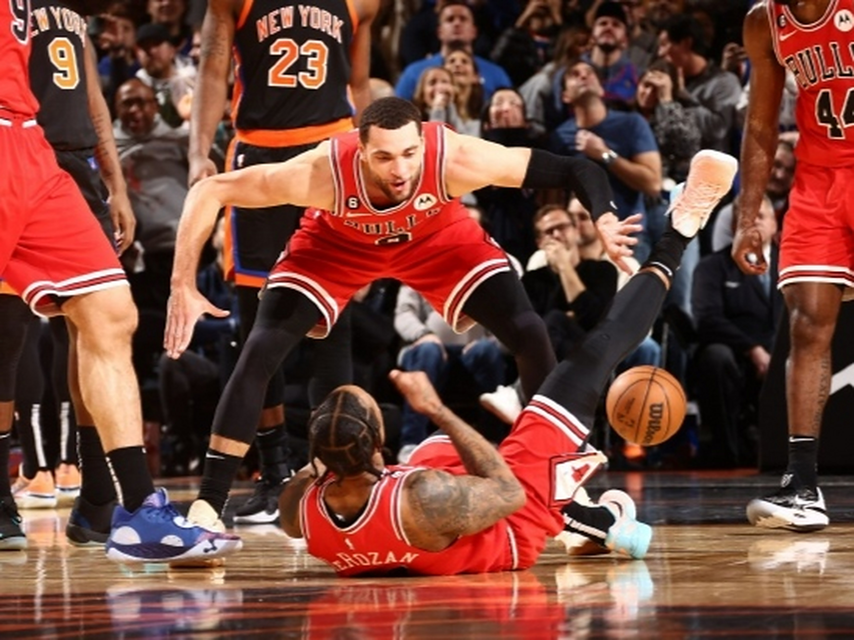 关于公牛客场擒下尼克斯,取得三连胜的信息 关于公牛客场擒下尼克斯,取得三连胜的信息