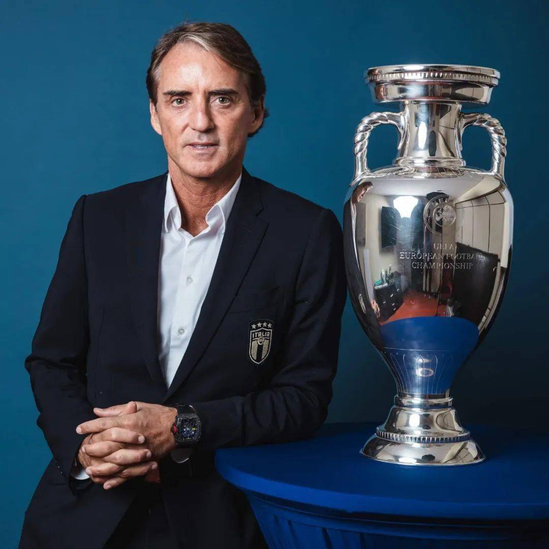 乐鱼体育视频-关于希洪竞技队追赶领头羊，争夺冠军的信息