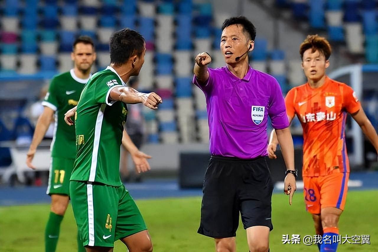 关于卡昂惨败，教练组研究战术调整方案的信息