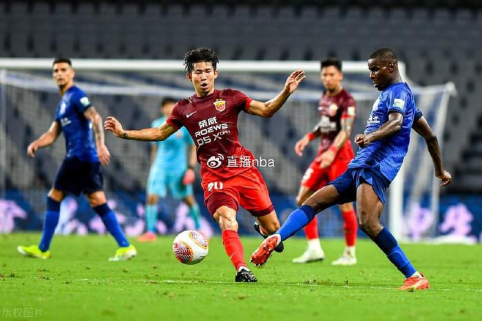 上港首发阵容出炉，外援表现抢眼