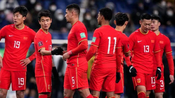 中国球员加盟欧洲精英联赛引发热议