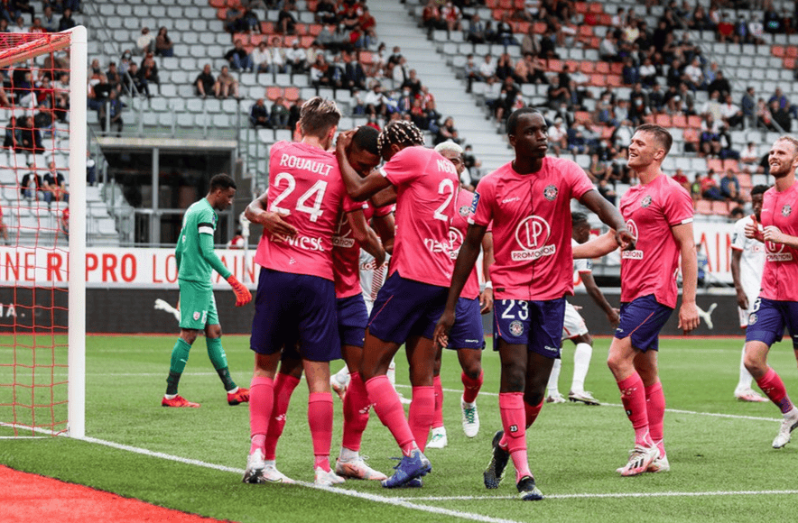 尼斯队在法国联赛中表现出色