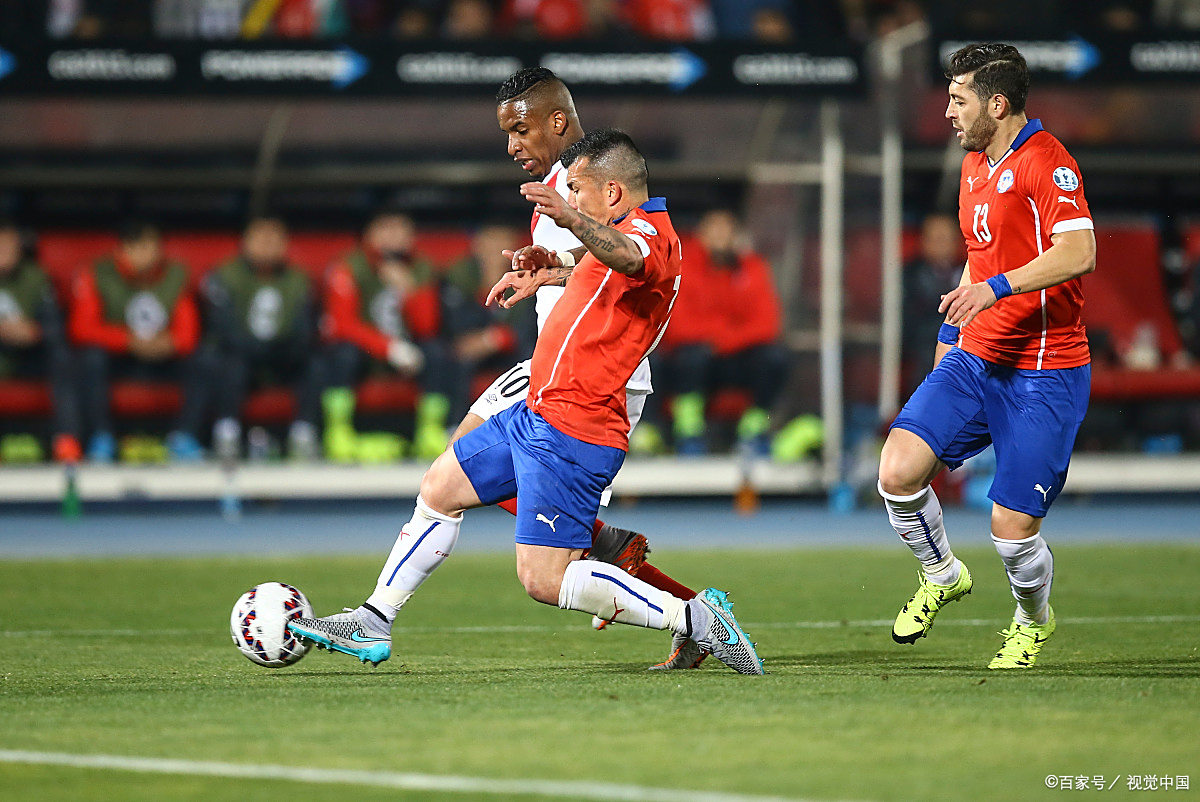 关于手忙脚乱：委内瑞拉队在对阵哥伦比亚队时失误连连的信息