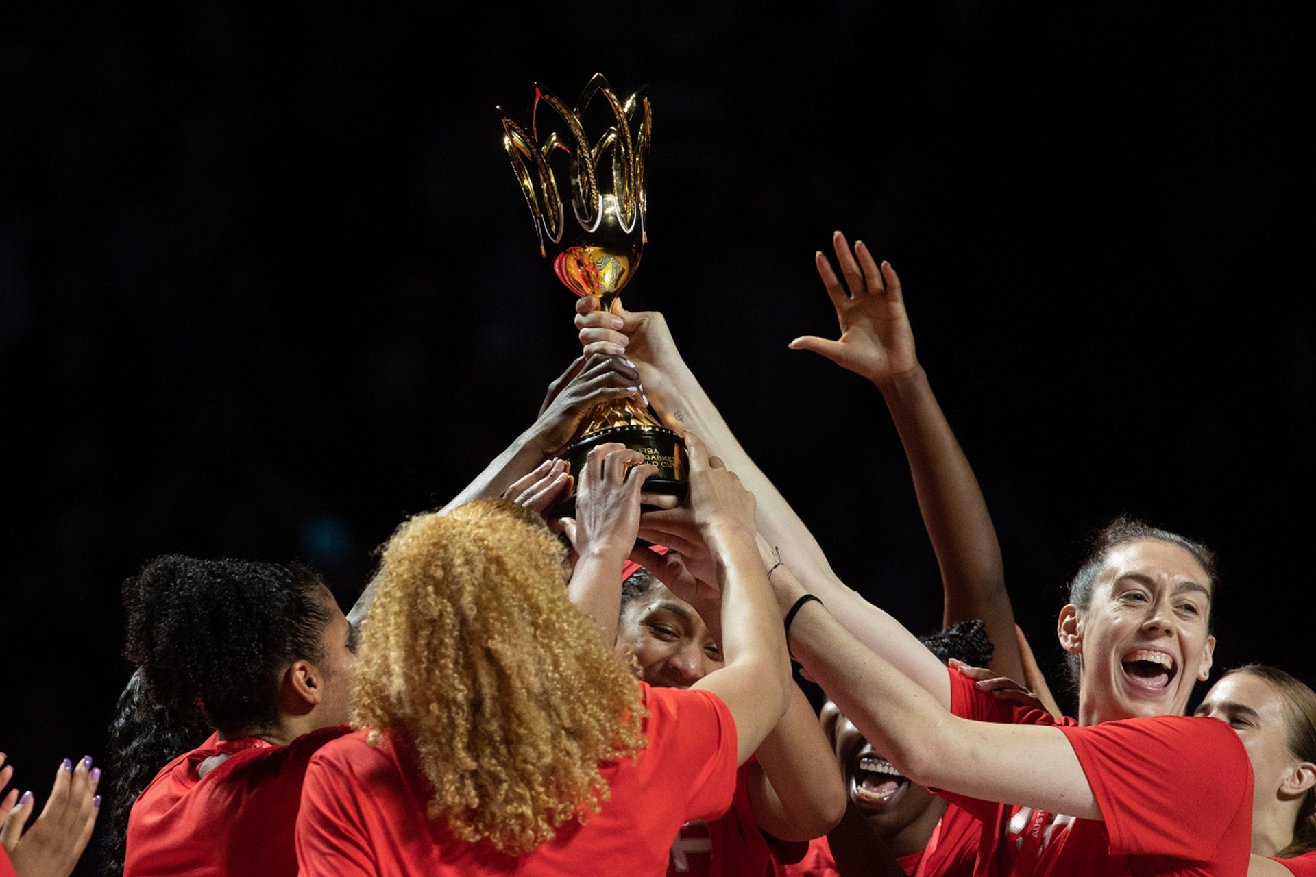 乐鱼体育课程-英格兰对阵葡萄牙，双雄对话谁能笑到最后的简单介绍